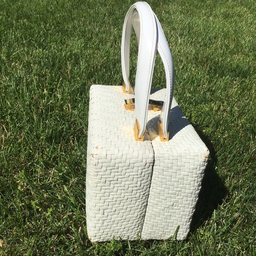 Vintage Koret White Wicker\Basket Purse - Picture 5 of 11